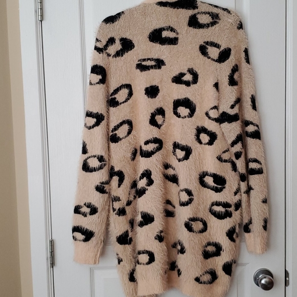 Amaryllis Leopard Cardigan - Picture 4 of 4